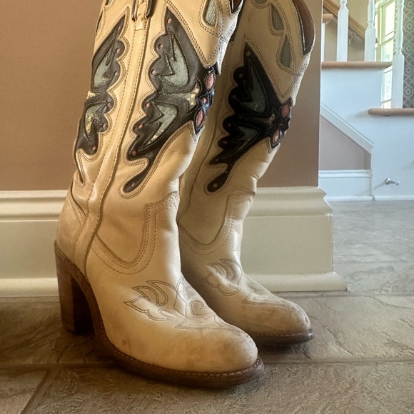 Miss Capezio Boots they have been worn. They are very comfortable. - Picture 3 of 3